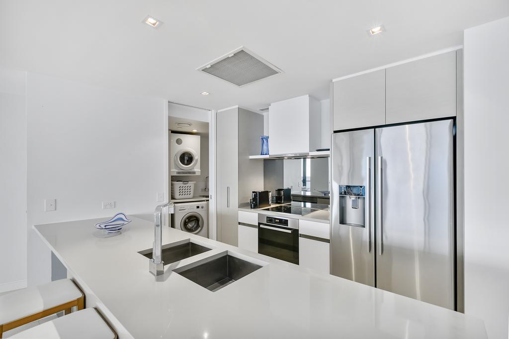 Soul On The Esplanade - Hr Surfers Paradise Apartment Gold Coast Room photo